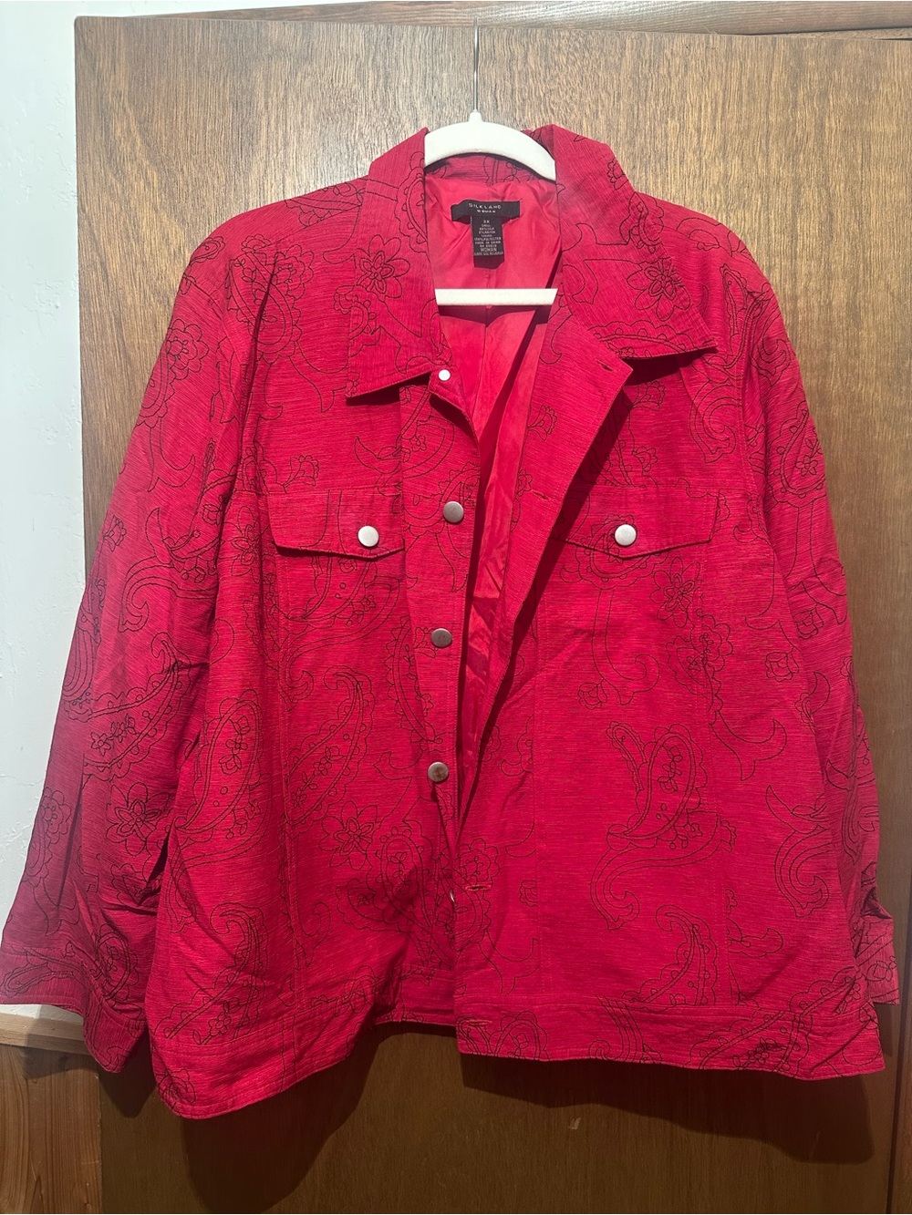 SilkLand Red Paisley Button-Front Shirt Jacket